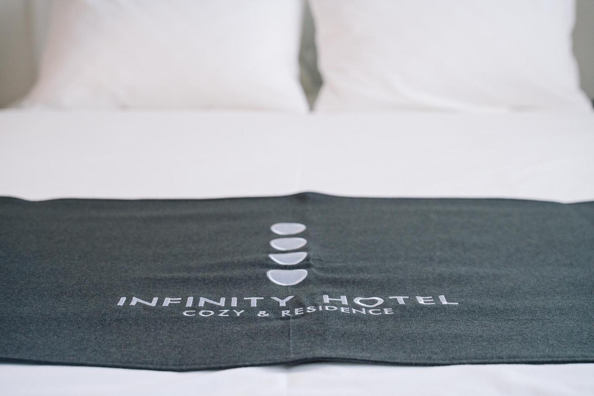 Infinity Hotel -Jiitchaku- Urasoe Buitenkant foto