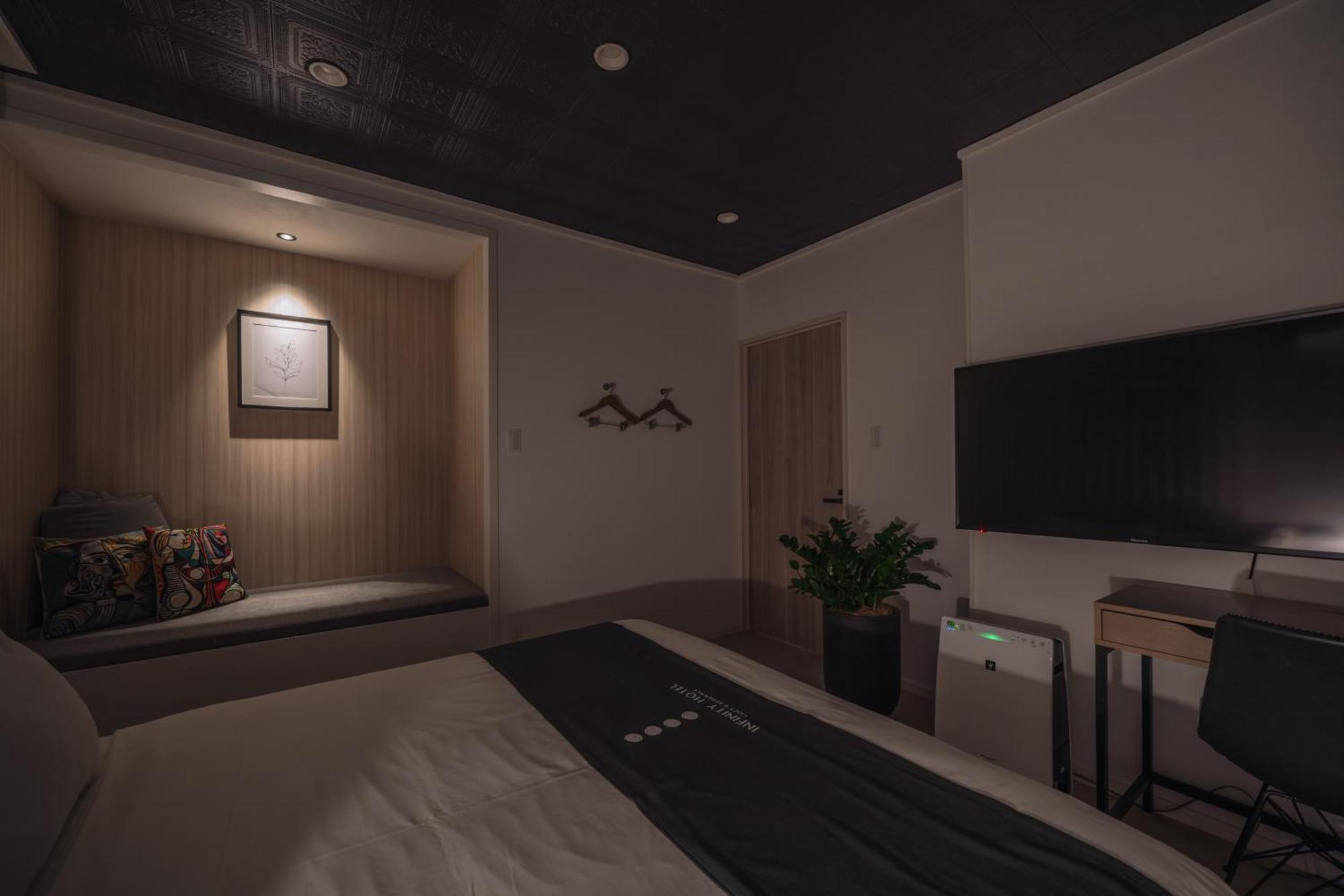 Infinity Hotel -Jiitchaku- Urasoe Buitenkant foto